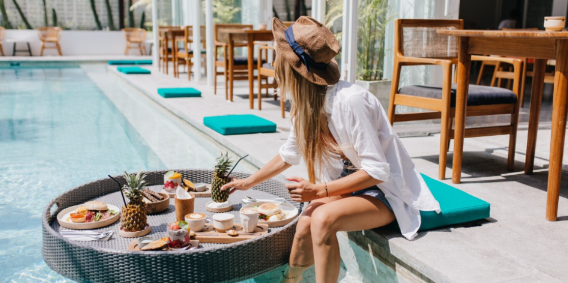 Plunge Into Luxurious Lifestyle